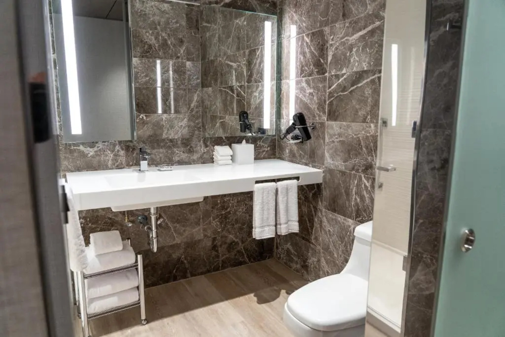 AC Hotel Monterrey Valle