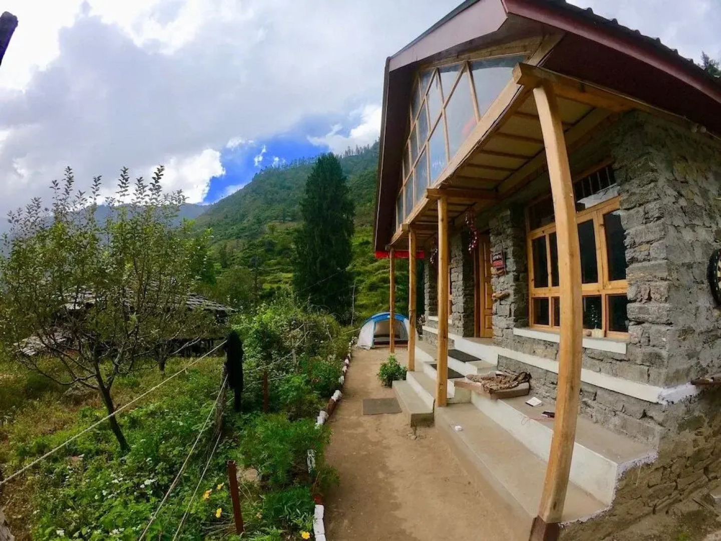 Stonedage Cafe And Inn