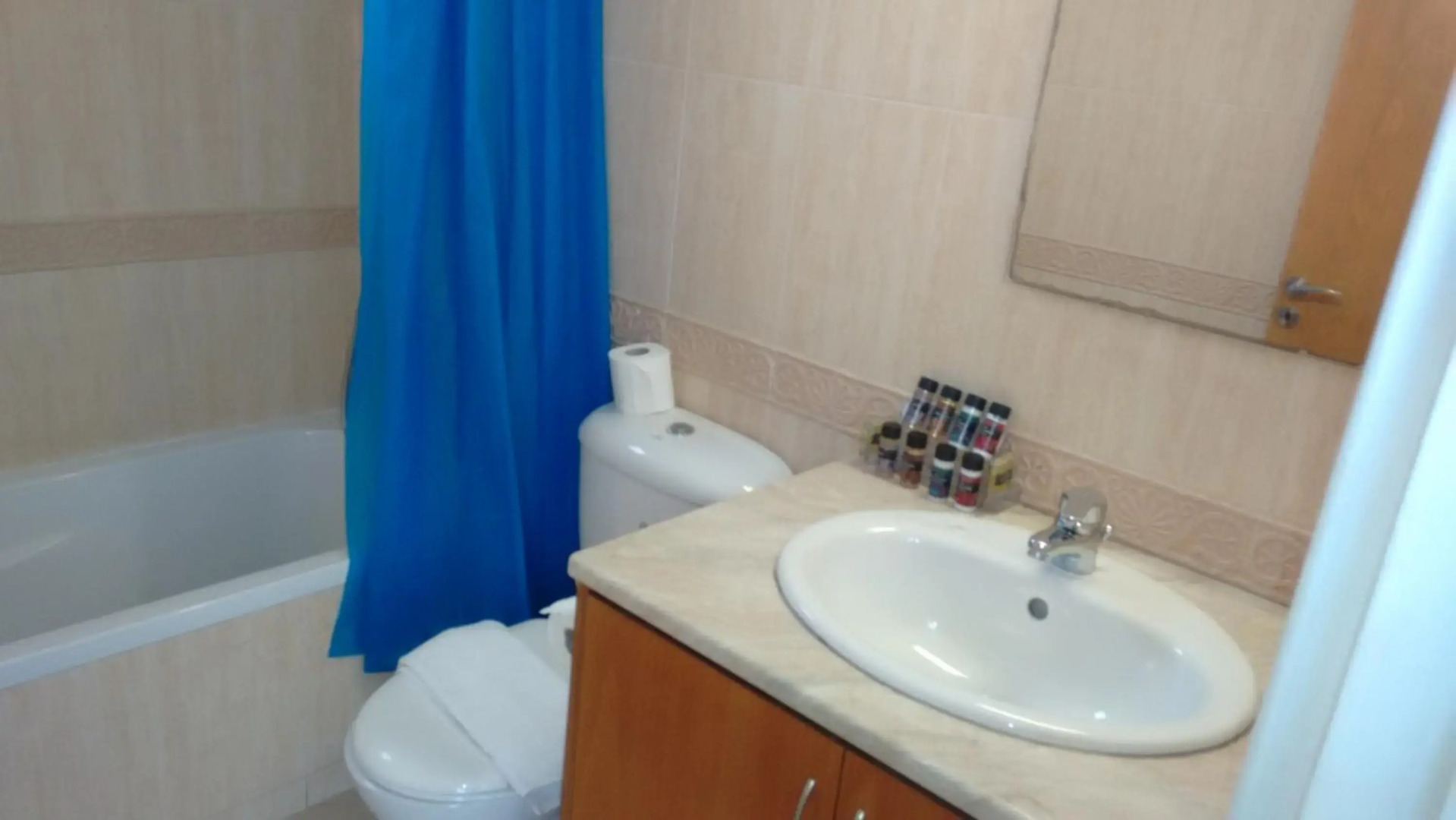 Sea Cleo Napa Hotel & Annex