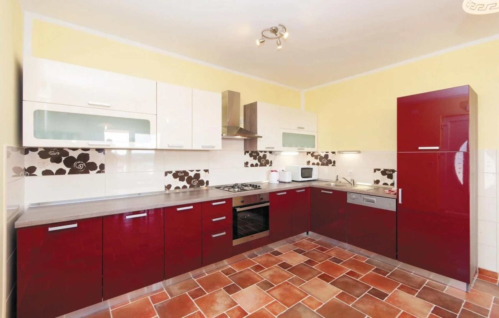 Beautiful Home in Supetarska Draga With Sauna, Wifi and 4 Bedrooms