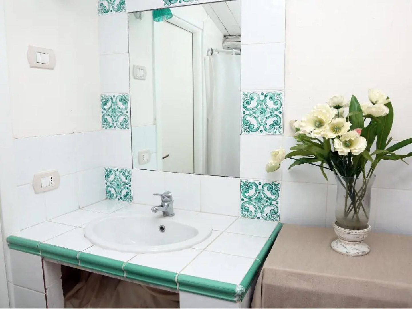 2 bedrooms house with sea view and enclosed garden at Niscemi