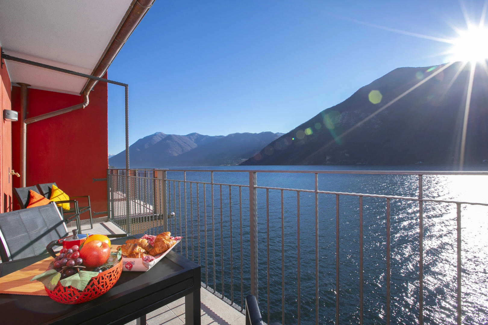 Blue View Lugano Lake – Waterfront Cocoon