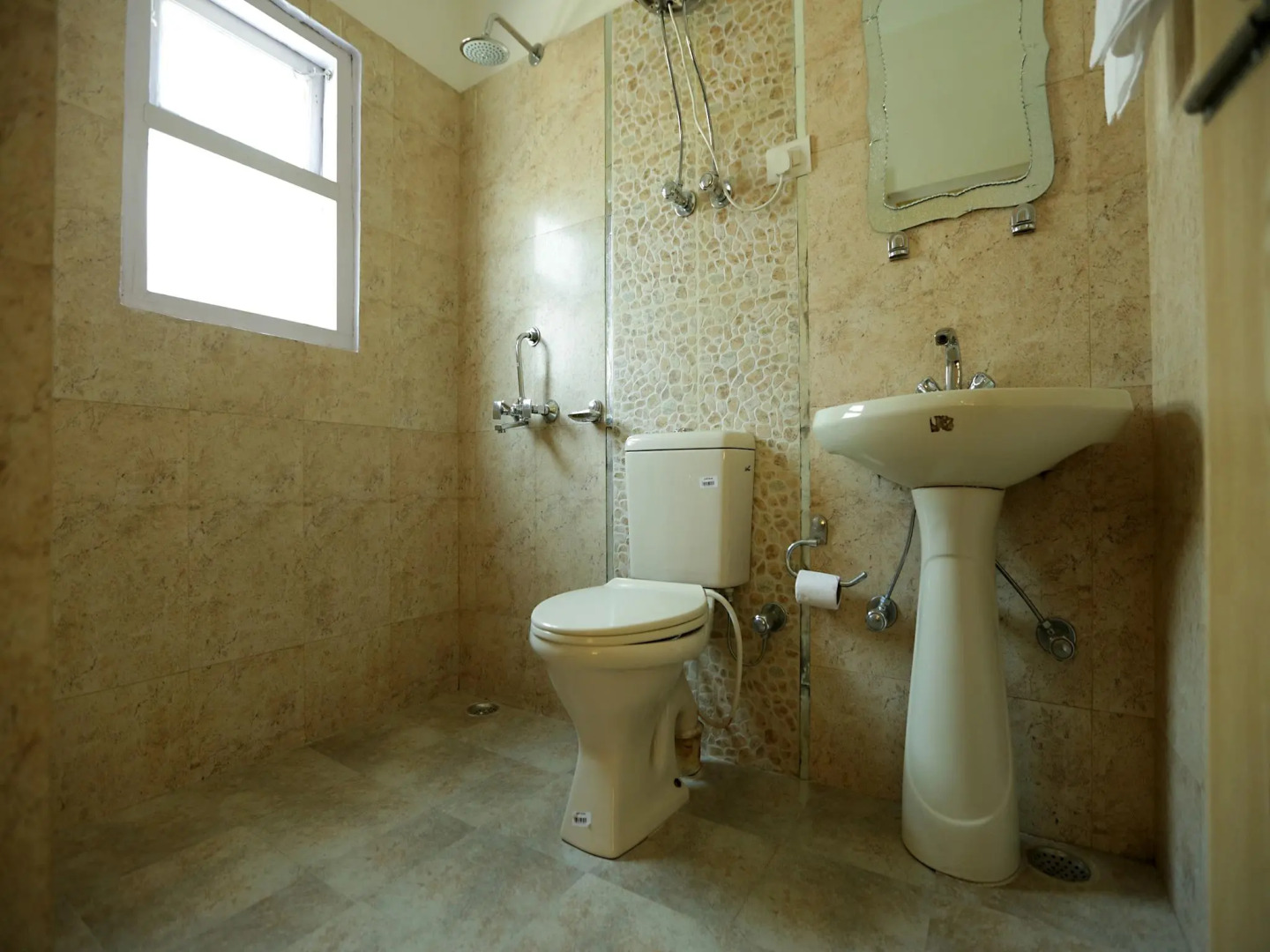 Kufri Heritage Resort & Spa