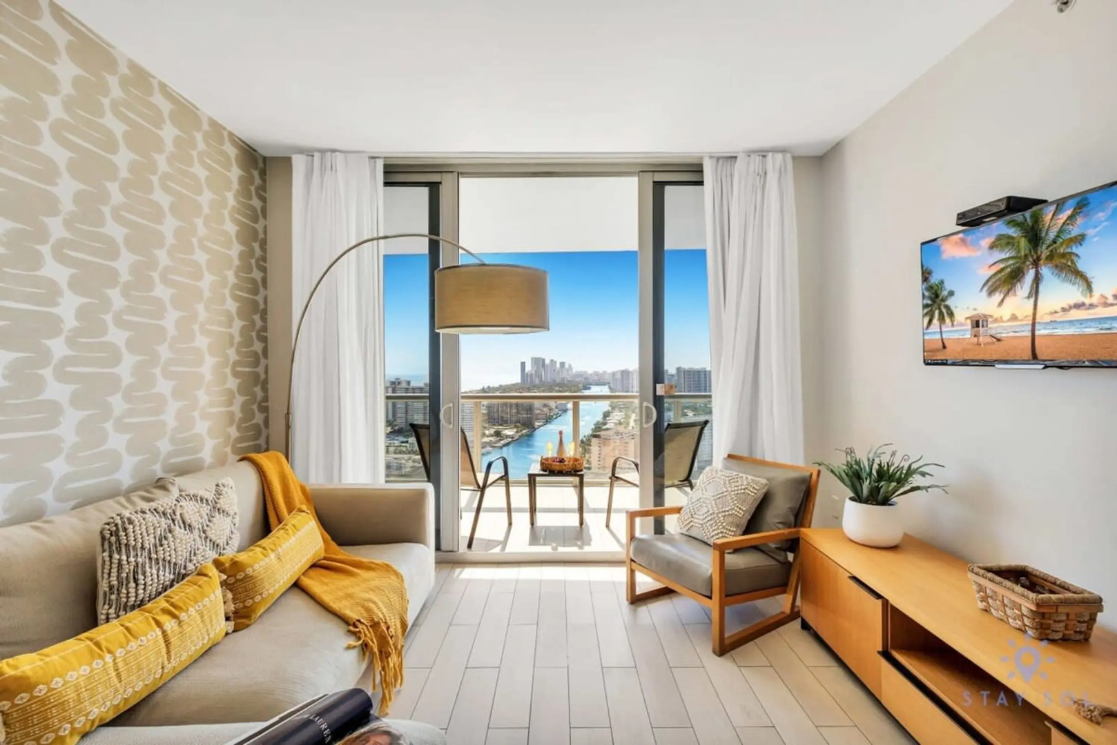 Infinite View Balcony Amazing Pool Near Beach