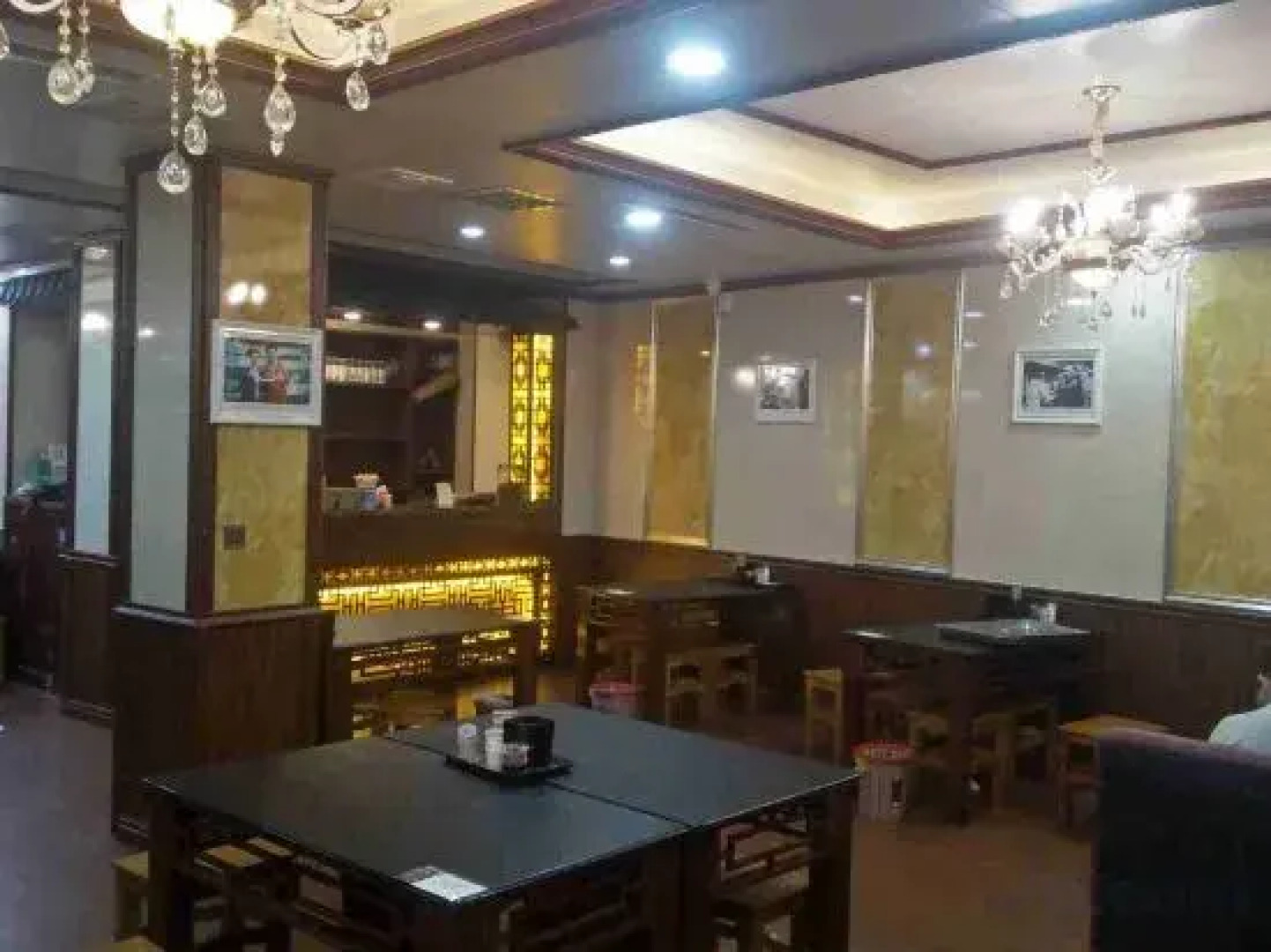 Tanchang Junyue Business Hotel