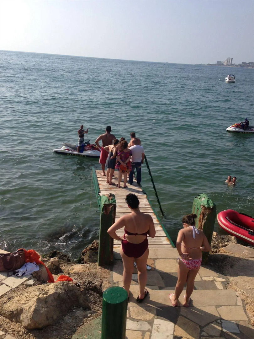 Holiday Suites Hotel And Beach