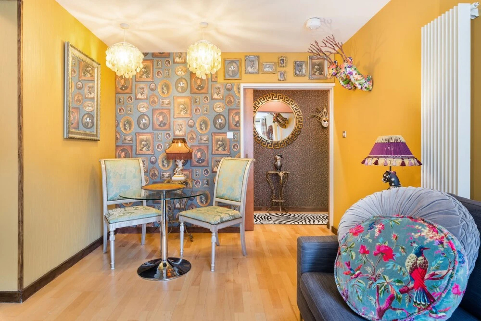 Quirky 1 Bedroom Apartment Next to Holyrood Palace