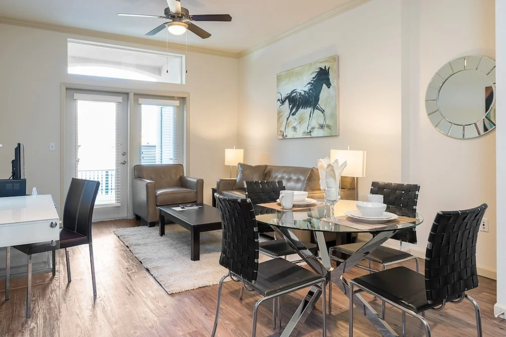 Global Luxury Suites Baypointe Station