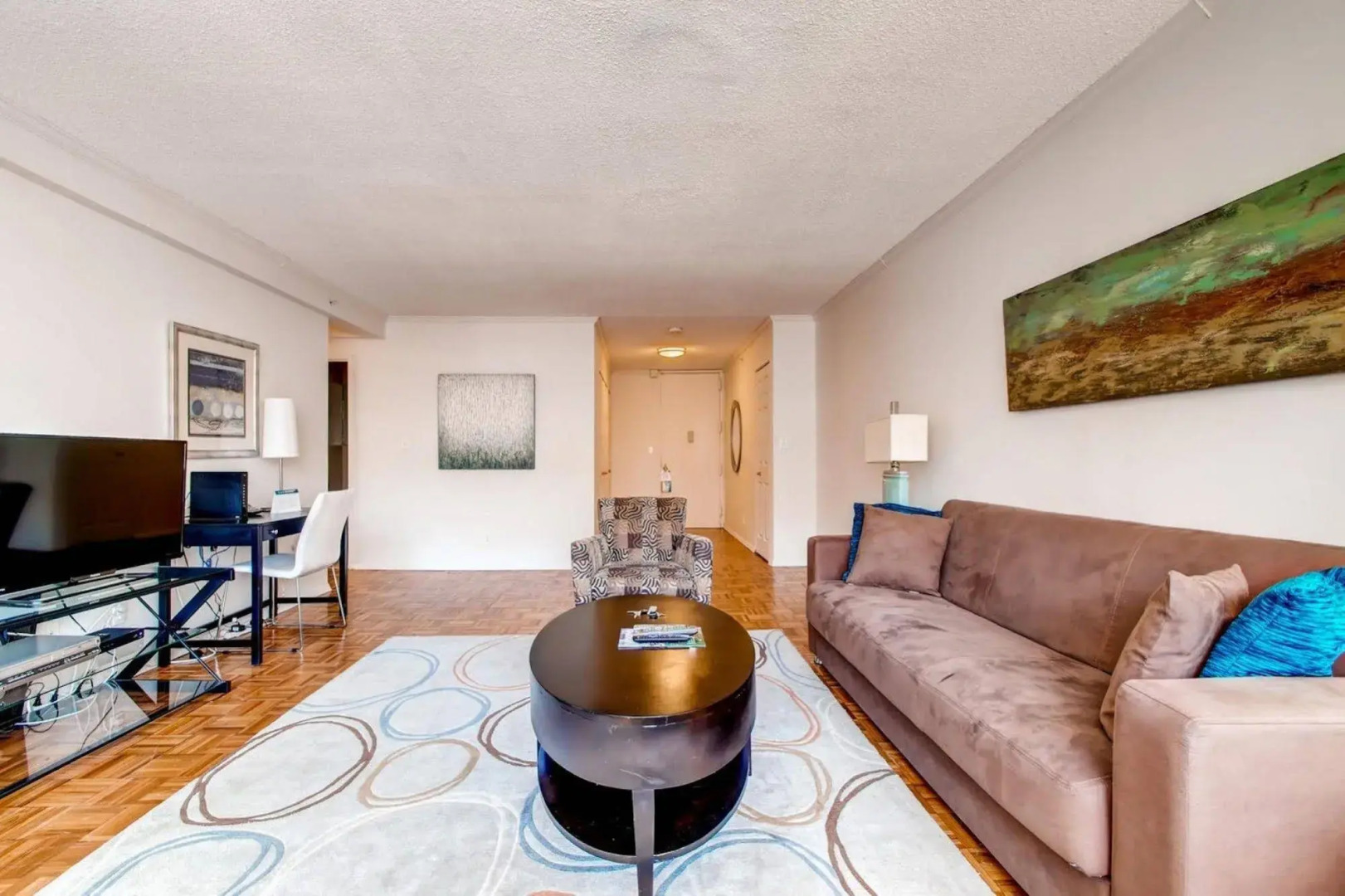 Global Luxury Suites at the Commonwealth