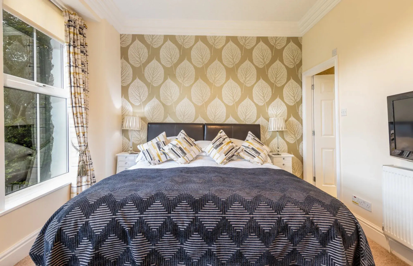 Wheatlands Lodge - Bed & Breakfast