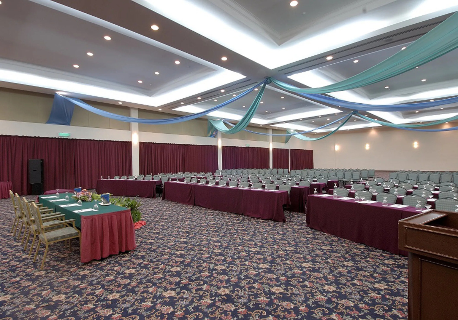 Bukit Merah Laketown Resort