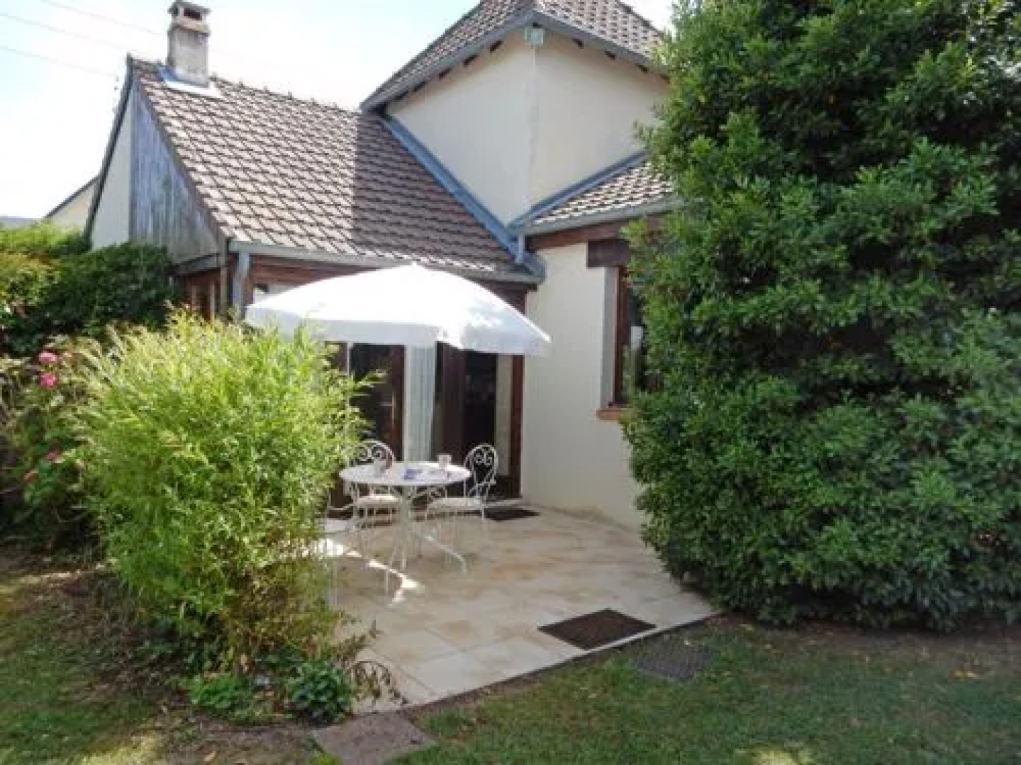 House La Tour Thury Harcourt