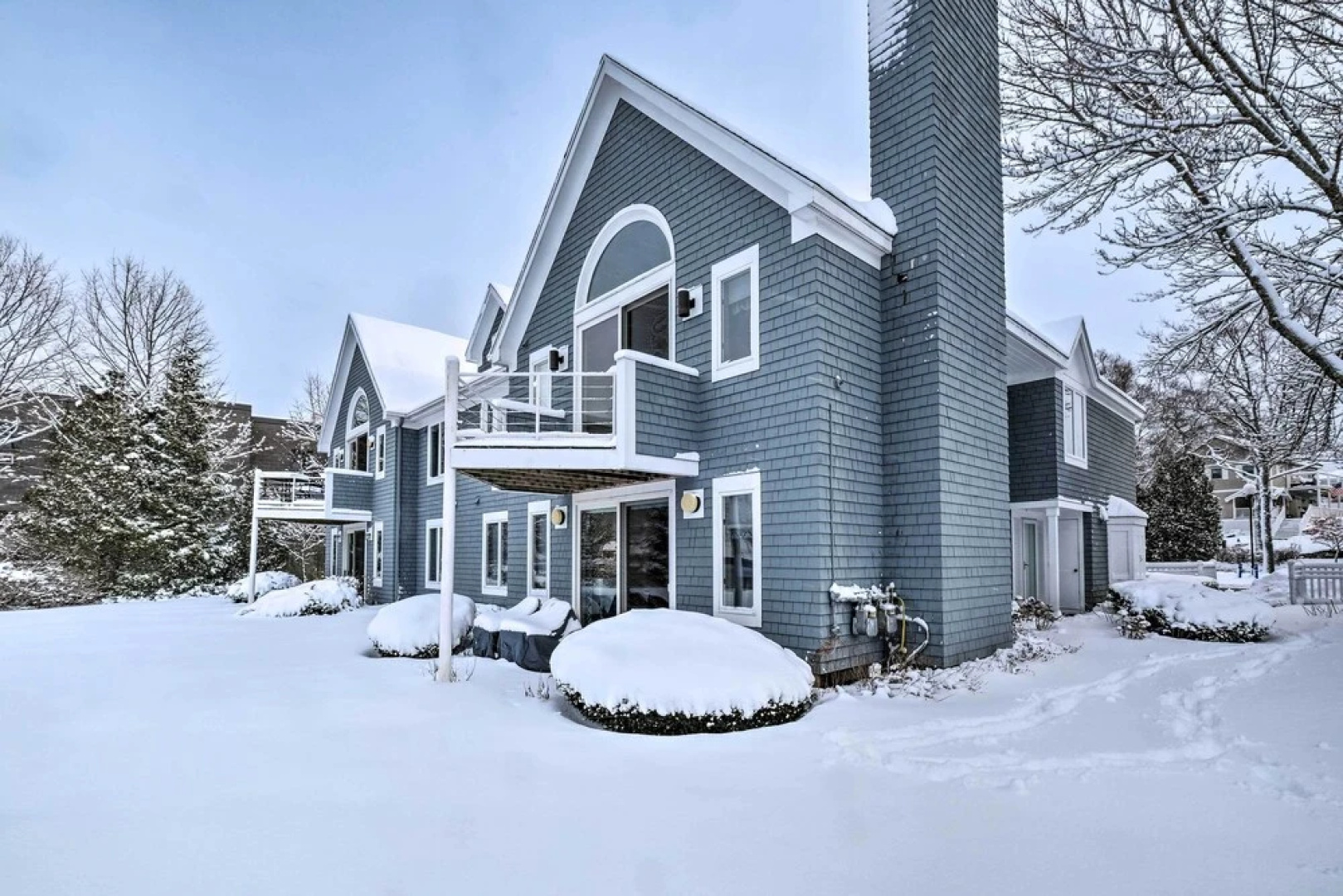 Waterfront Condo: Walk to Downtown Boothbay Harbor