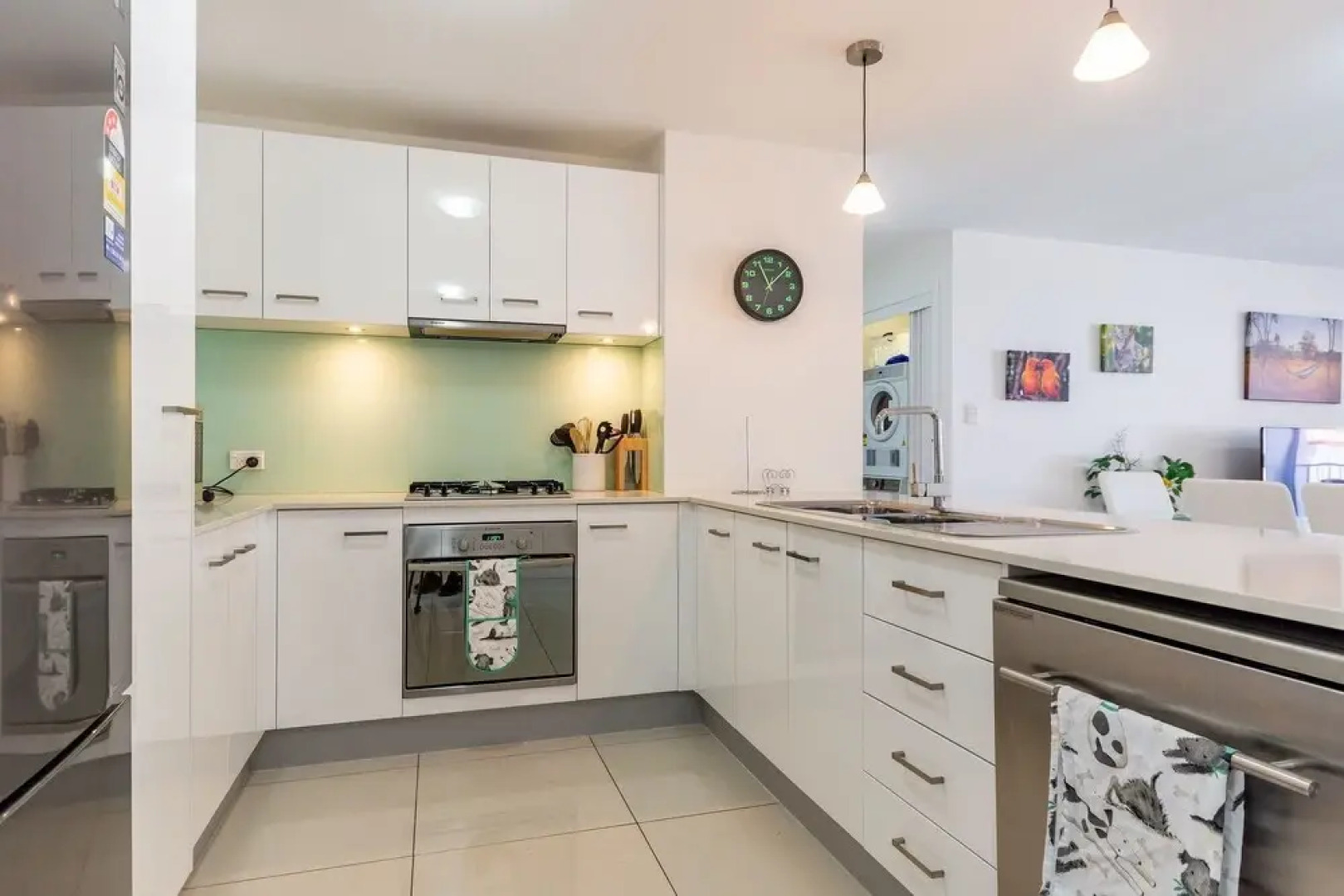 First Floor, Air Conditioned, Free Wi-fi!