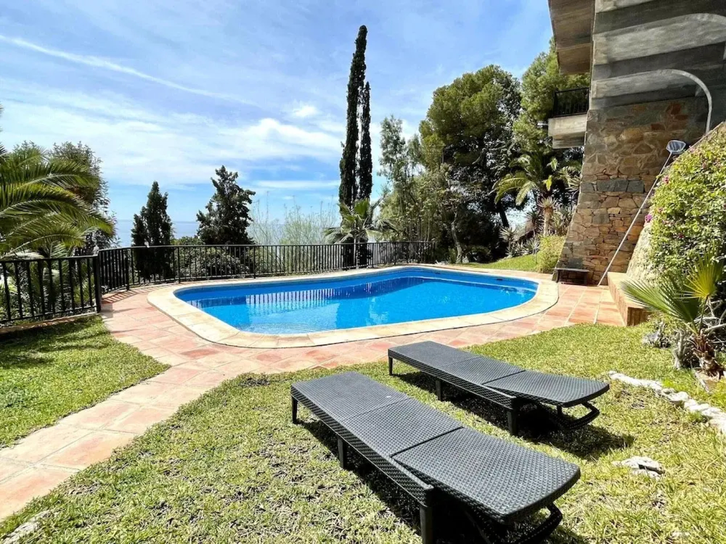 Villa in Salobrena With Sea Views