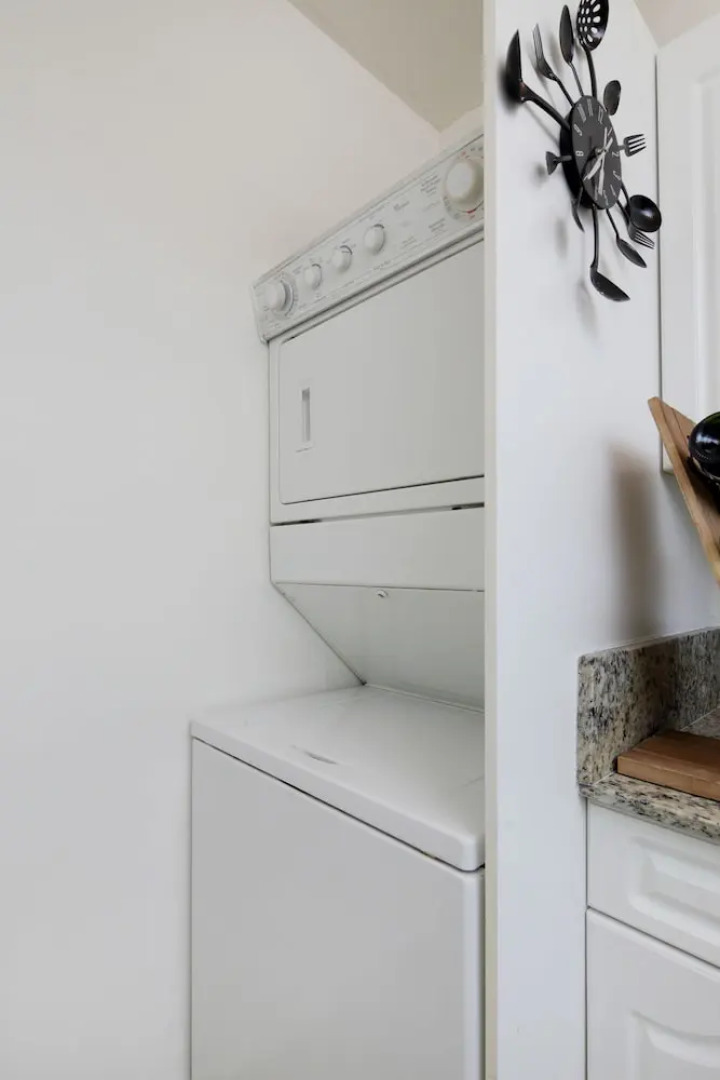 Luxury Apartments At Intracoastal