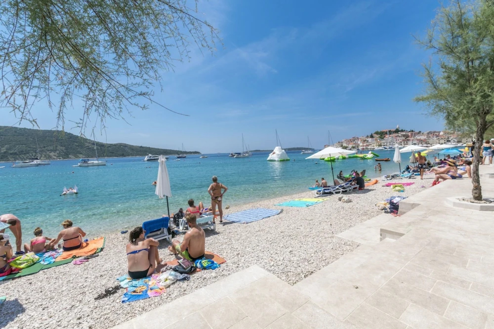 Apartment Neno Grebastica