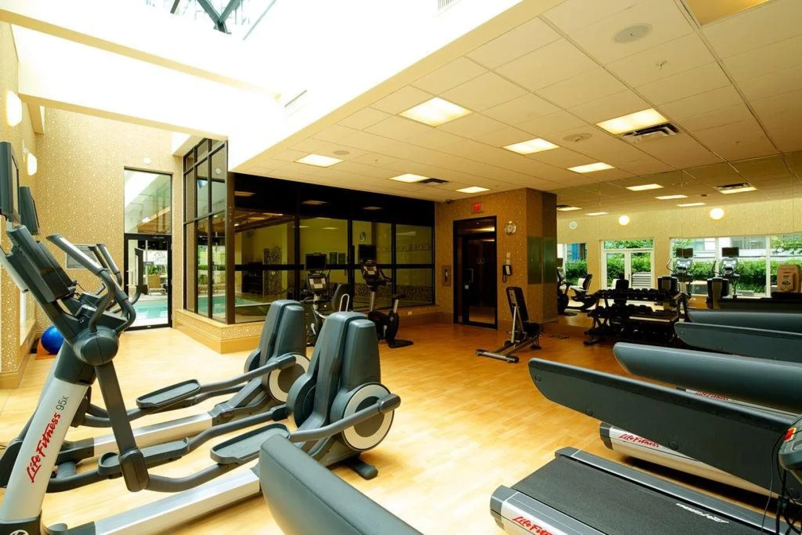 Landis Hotel & Suites