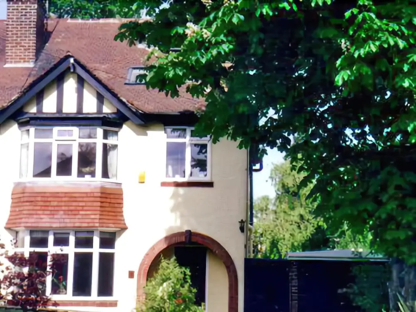 The Yellow House Bed & Breakfast