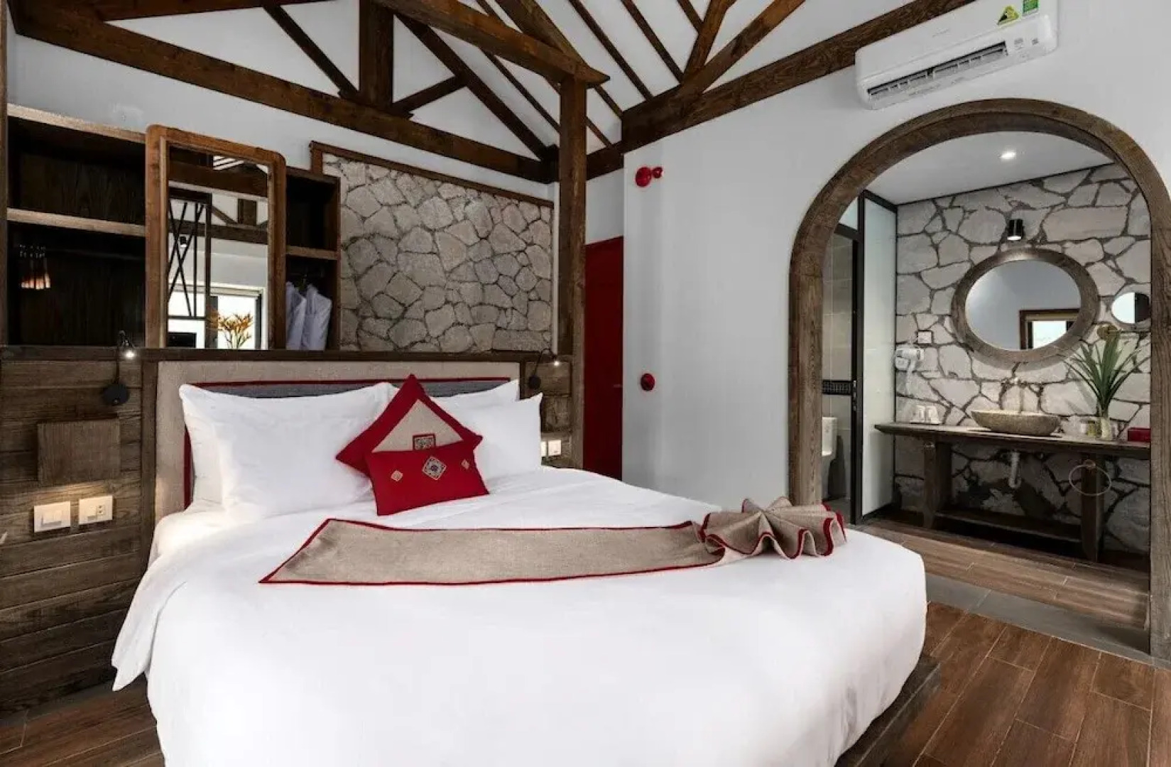 Sapa CatCat Hills Resort