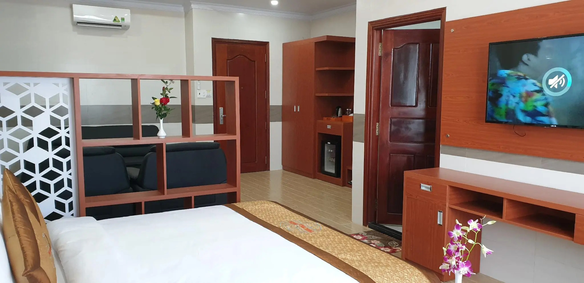 Phuc Ngoc Hotel