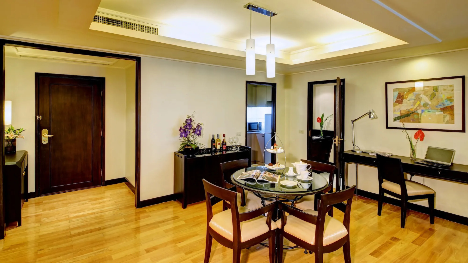 Radisson Hotel Chateau de Bangkok