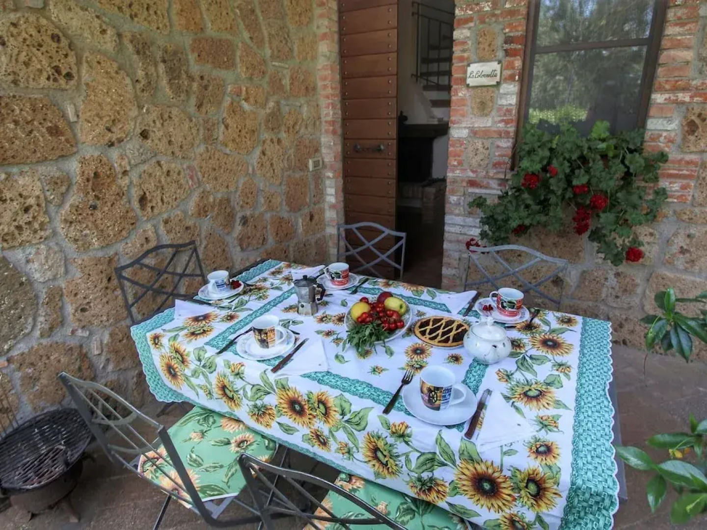 Farmhouse in Proceno With Pool