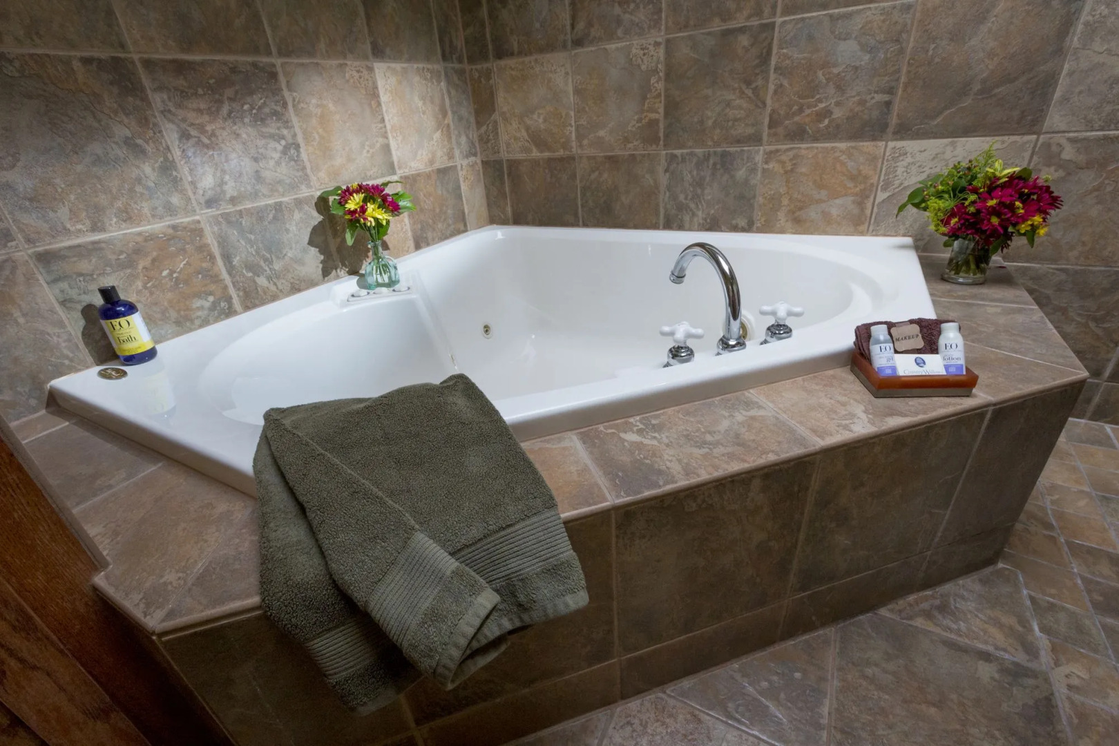 Country Willows Inn and Estate