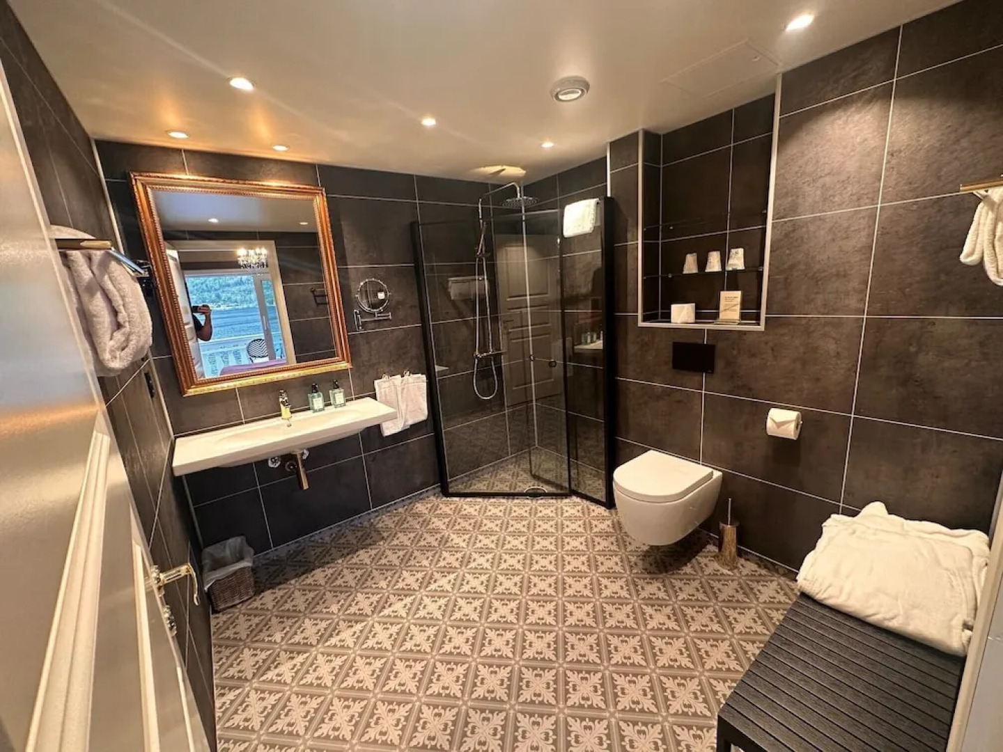 Hofslund Fjord Hotel