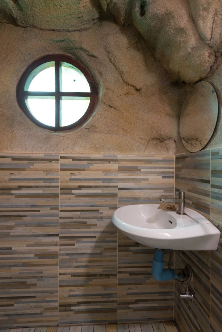 Alongkorn Farm and Resort