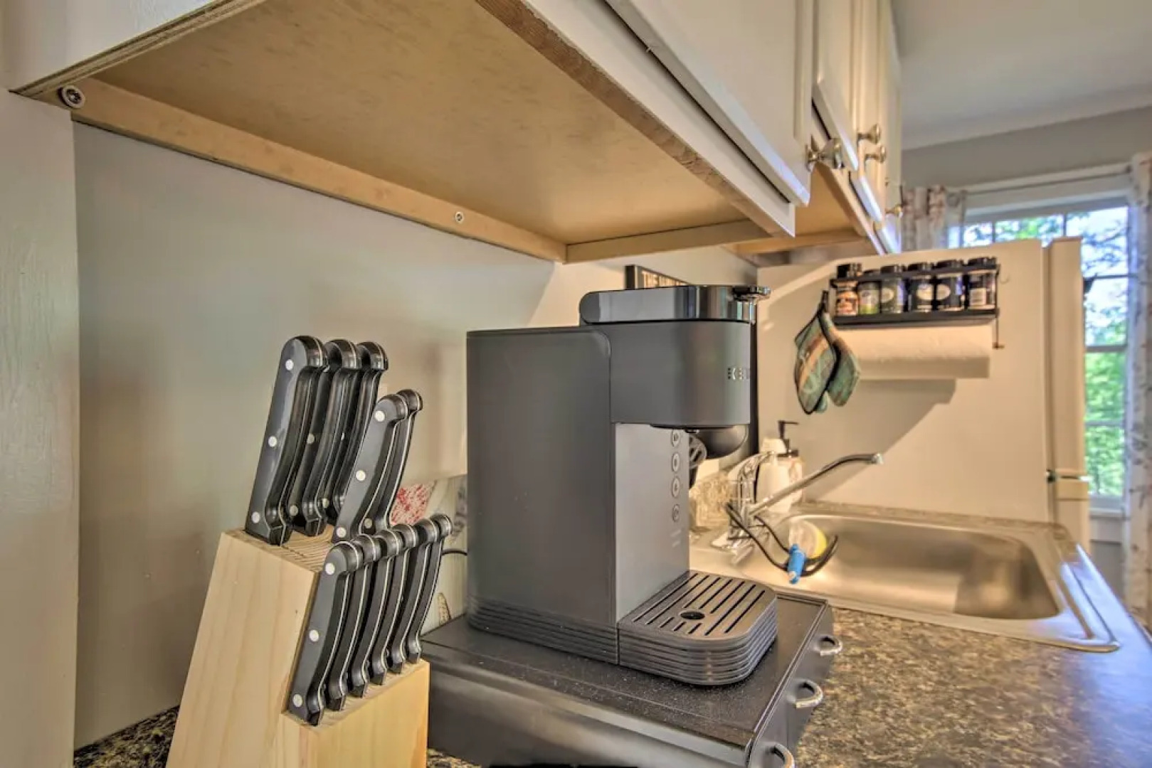 Updated Tiny House: Walk to Wiscasset Village