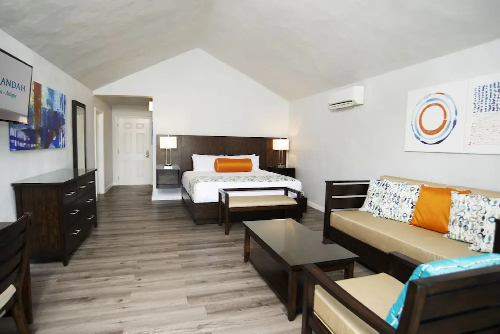 The Verandah Resort & Spa, Long Bay