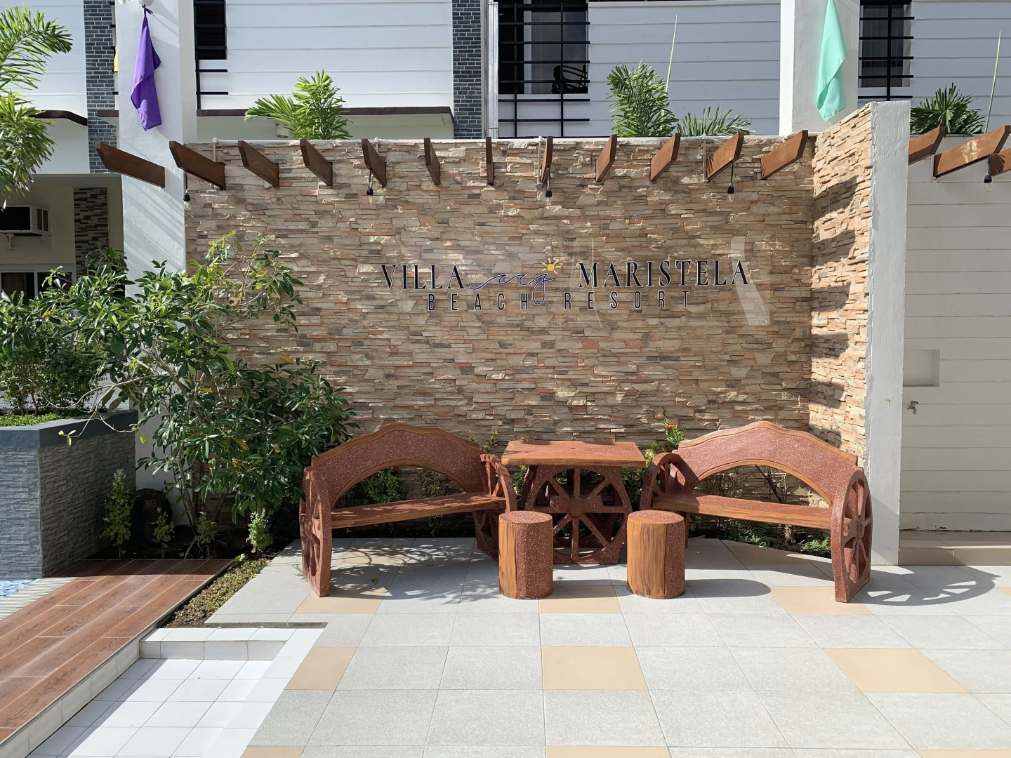 Villa MJ Maristela Beach Resort