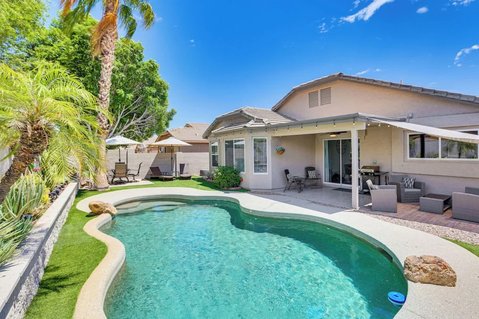 Private Pool & Patio: Home in Surprise!