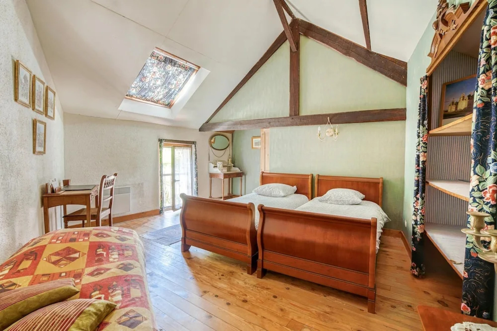 House With 2 Bedrooms in Mer, With Enclosed Garden and Wifi