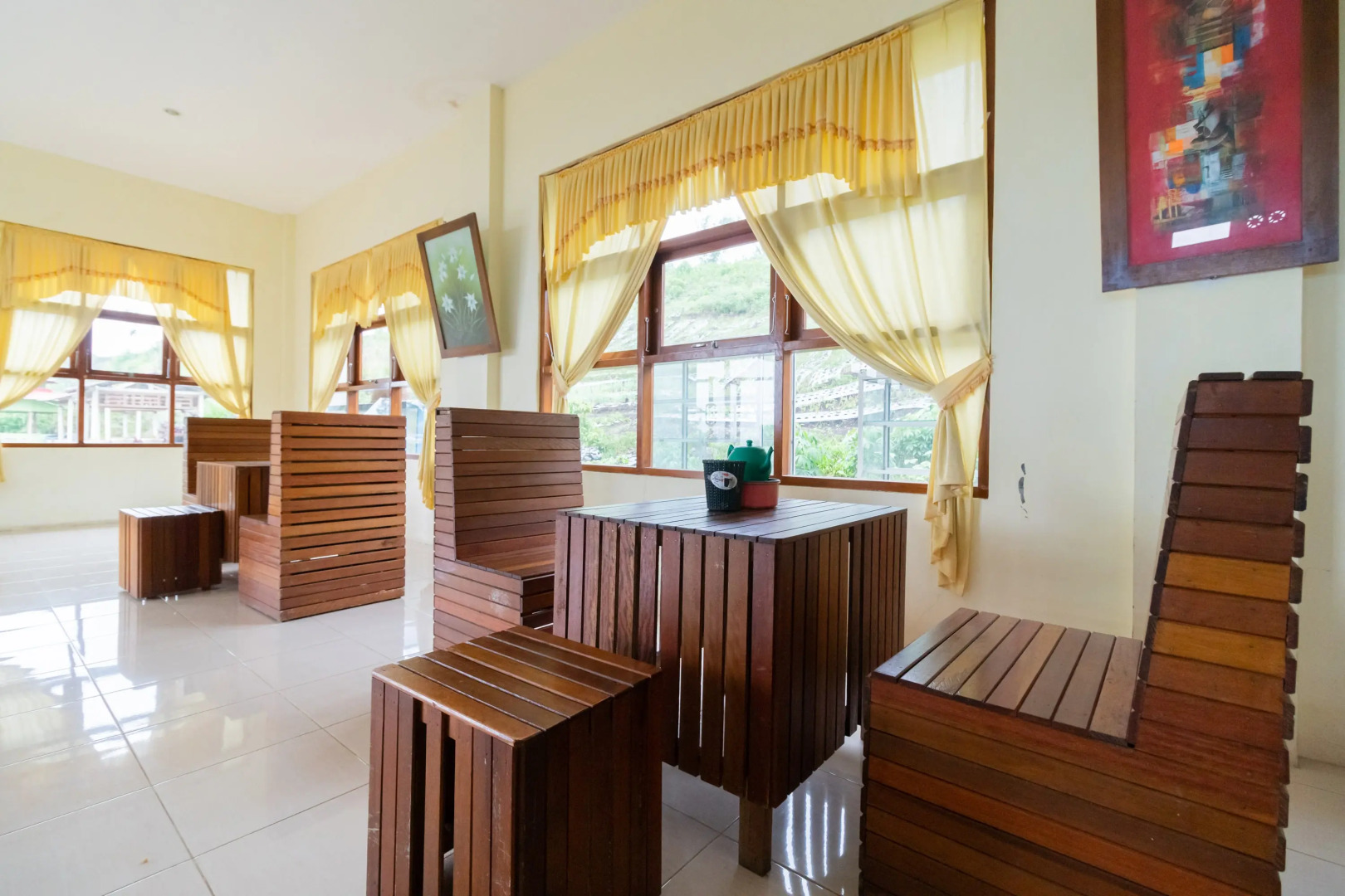 RedDoorz Syariah near Danau Kembar Solok