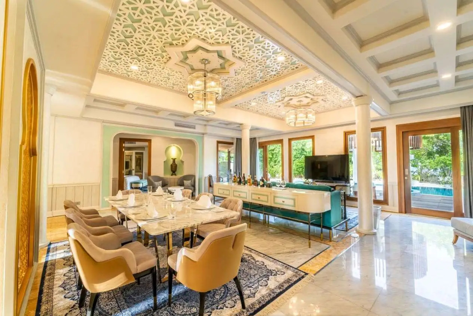 The Signature Collection by Hideaway