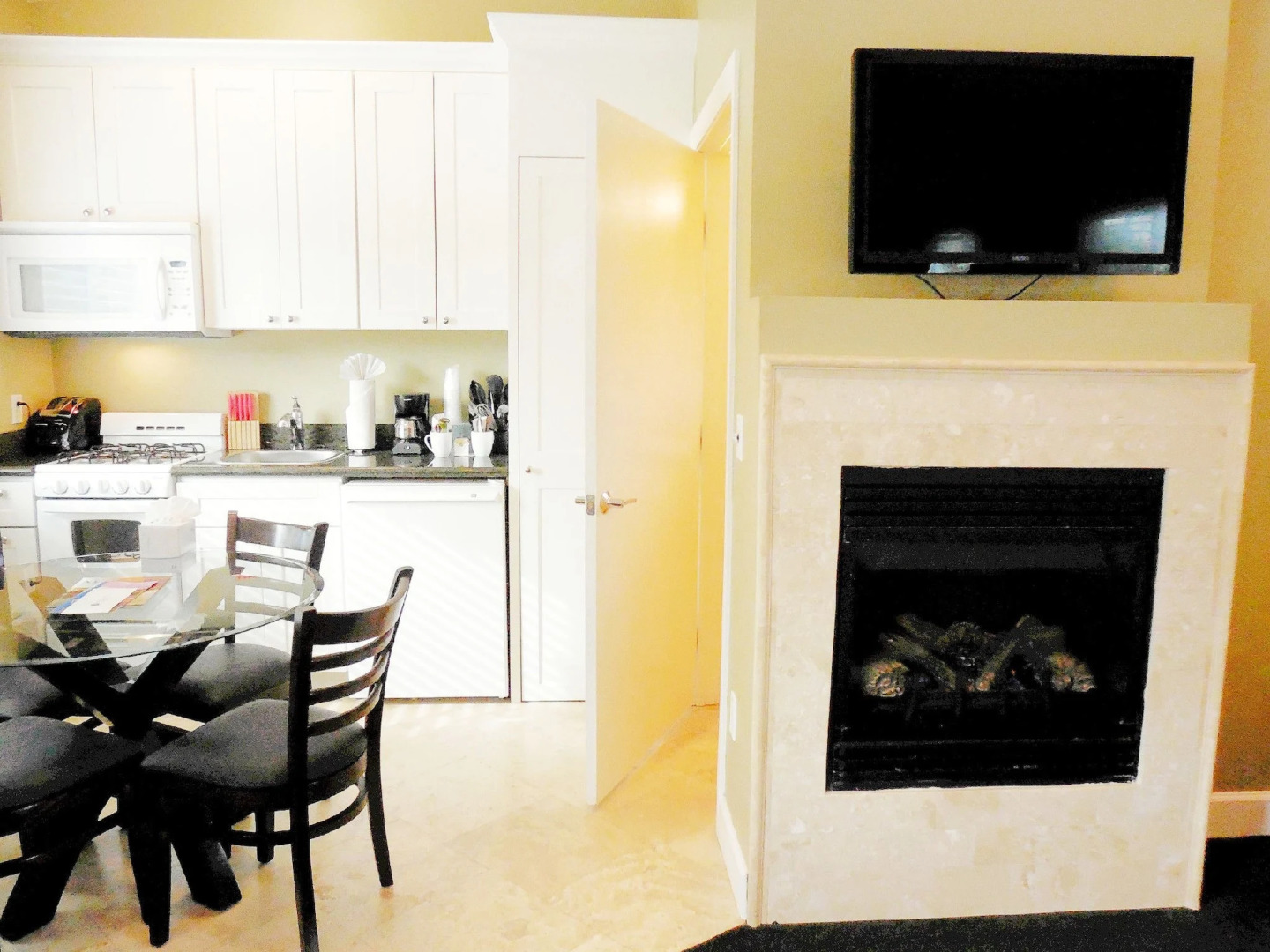 Sea Breeze Inn And Cottages