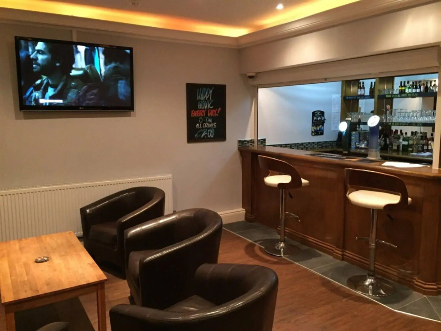 Melbourne House Hotel