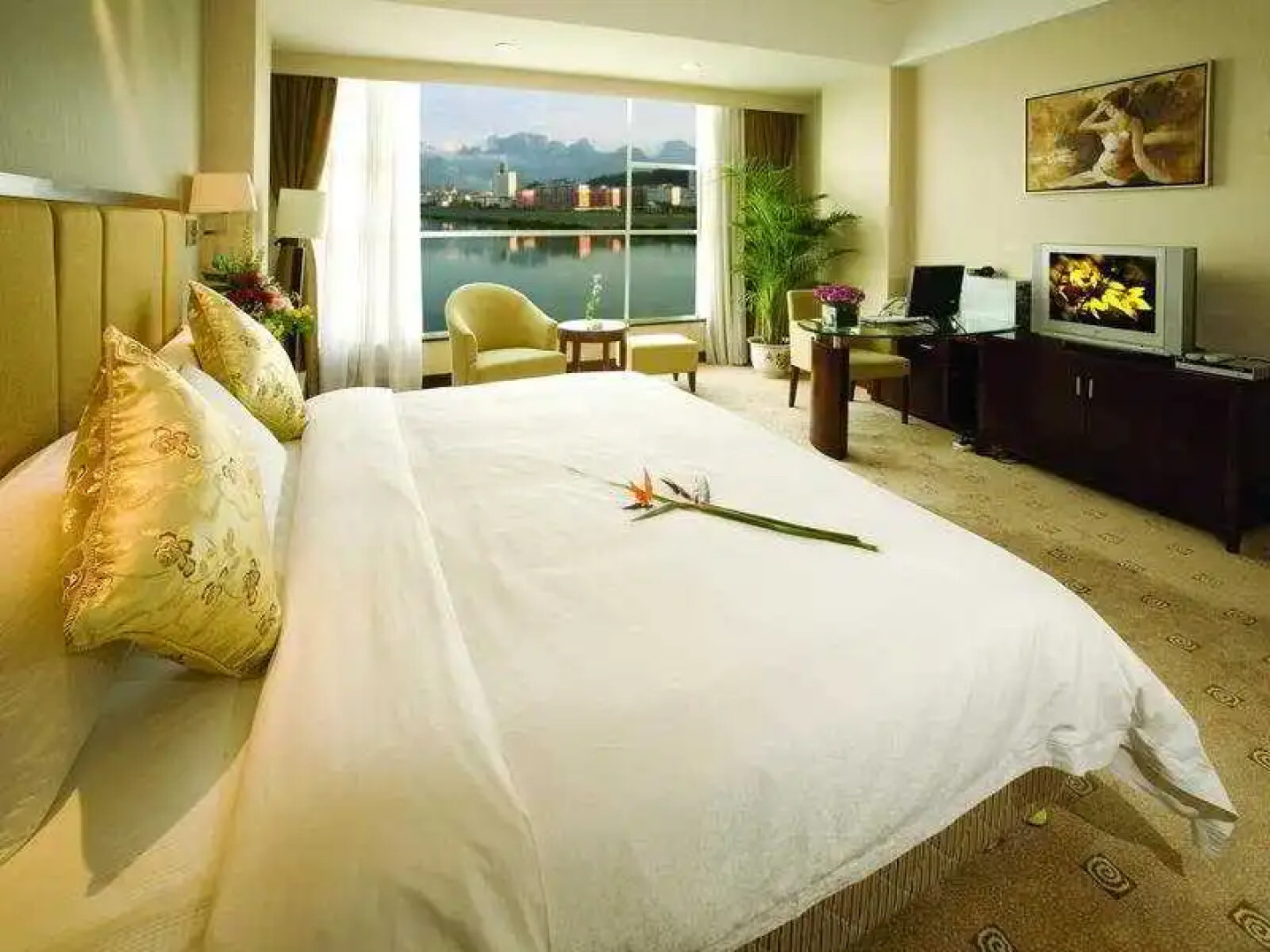 Yichen International Hotel