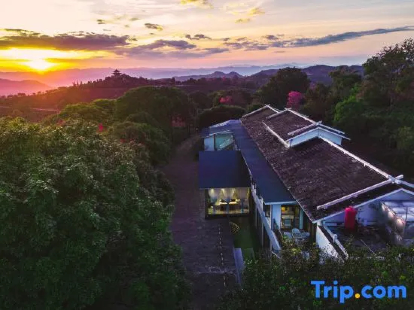 Pu'er Tea Garden Resort Hotel(Pu'er Tea Expo Garden)