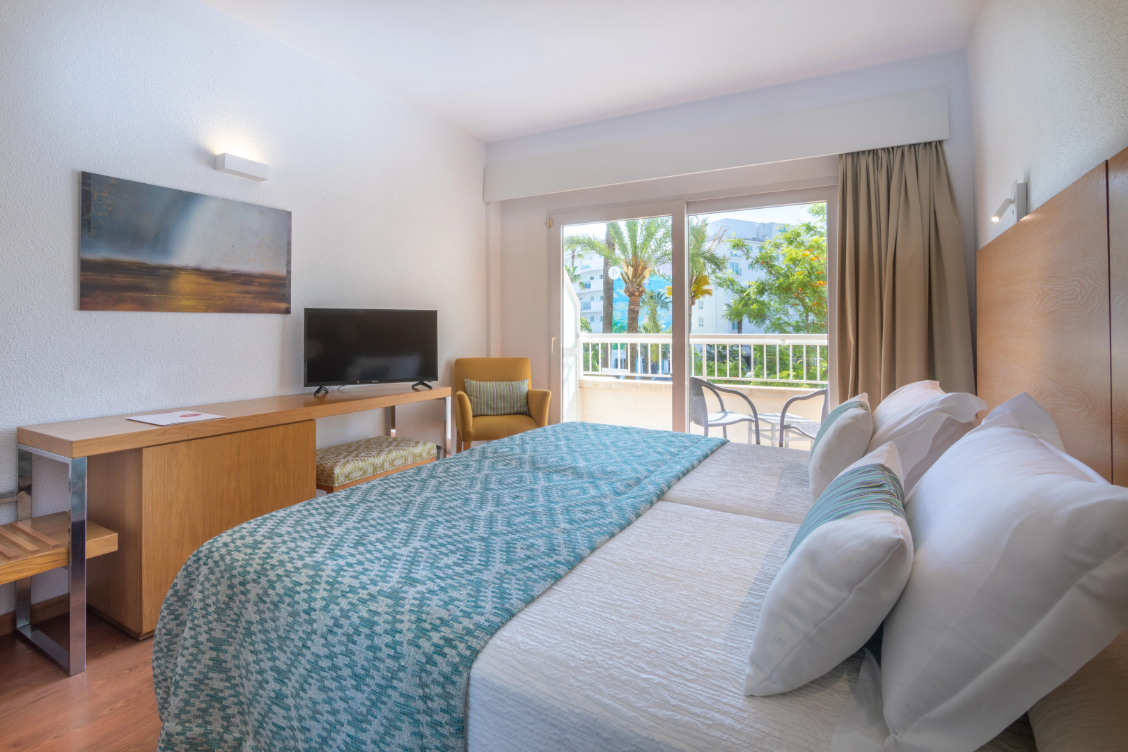 Отель JS Alcudi Mar