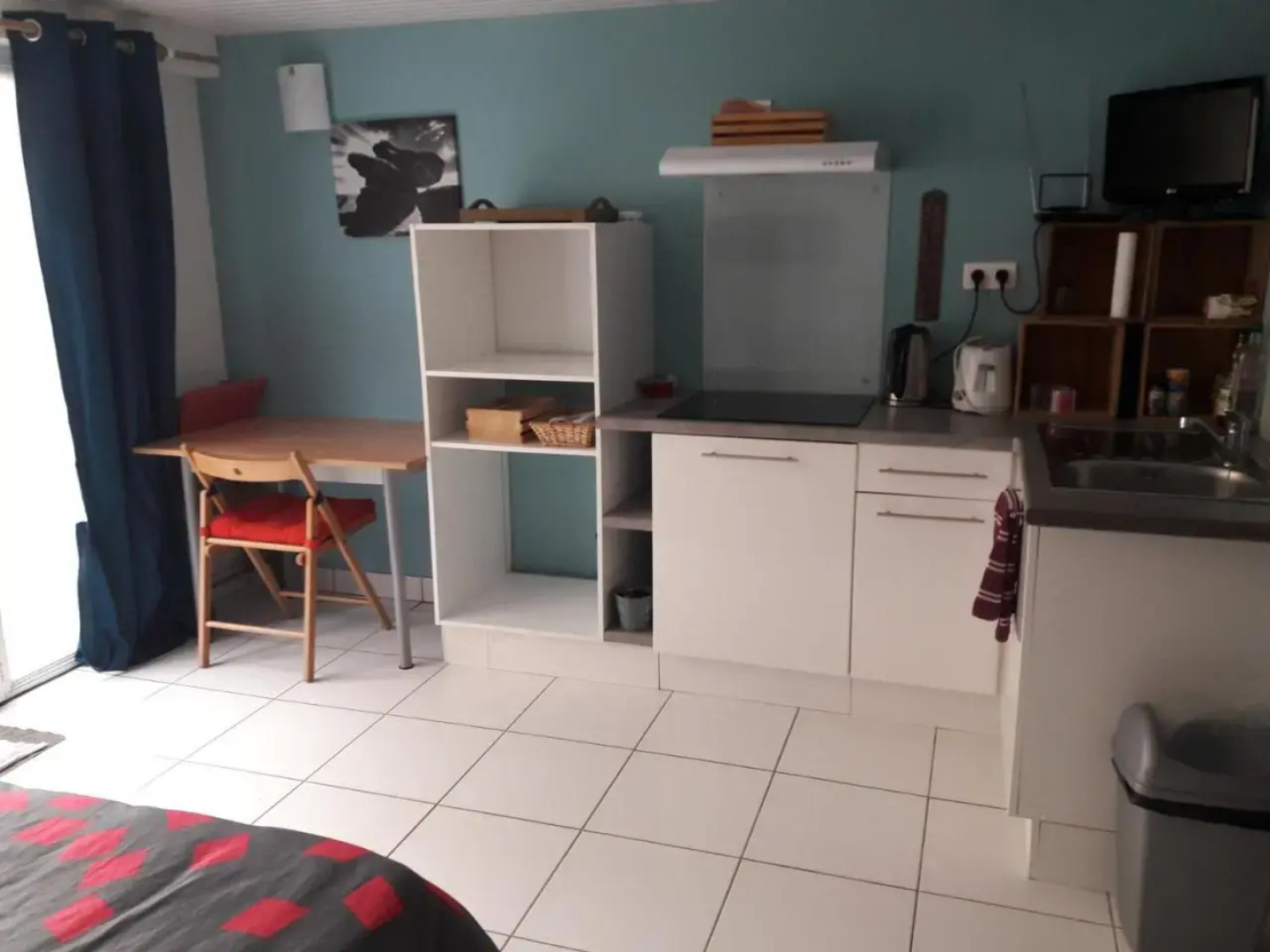 Studio dans maison avec parking