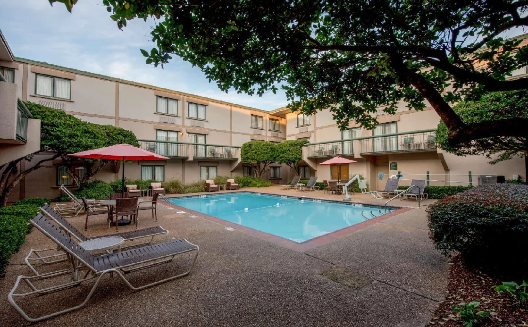 Cabot Lodge Jackson North - a Red Lion Hotel