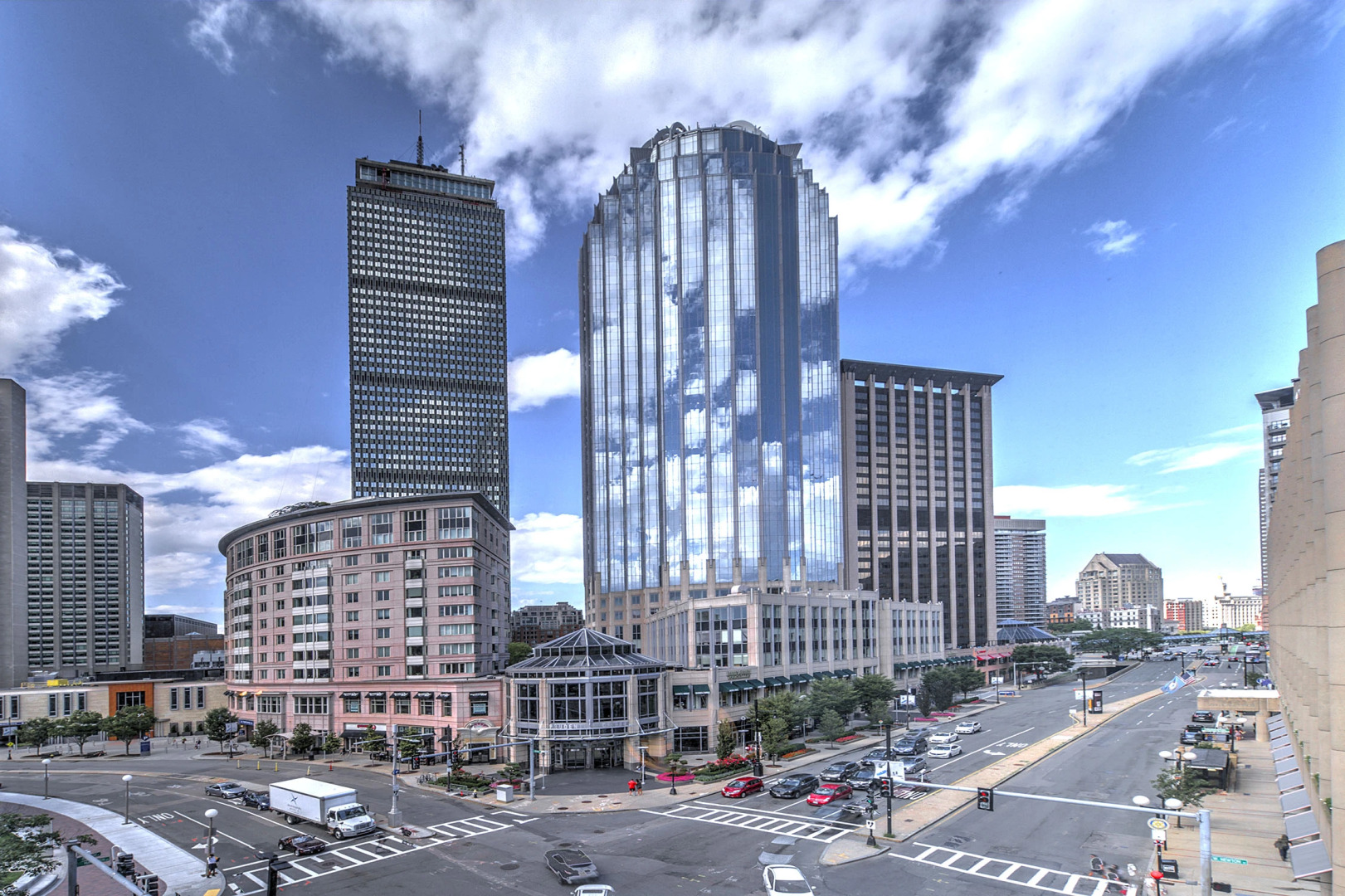 Perfect Location! Great Amenities Included!