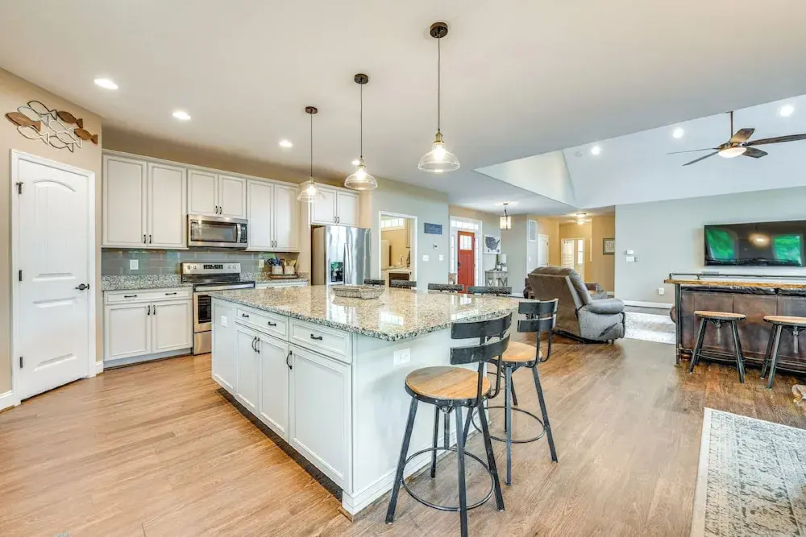 Waterfront Lake Anna Home w/ Dock, Beach & Kayaks!