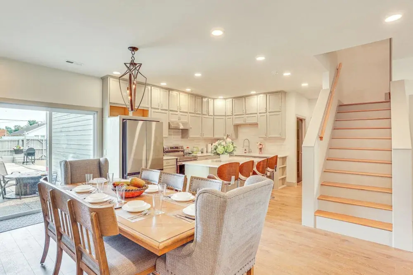 1 Mi to Downtown: New Albany Home w/ Yard