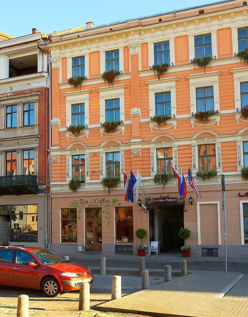 Отель Garden Palace