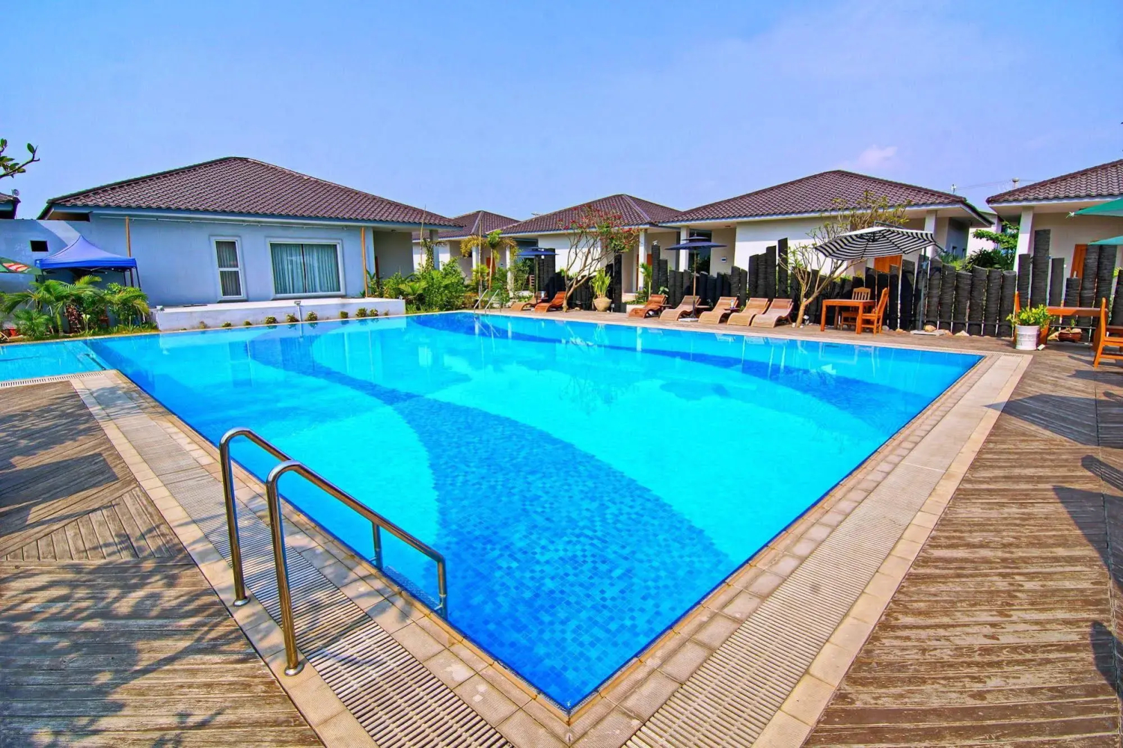 Triumph Hotel