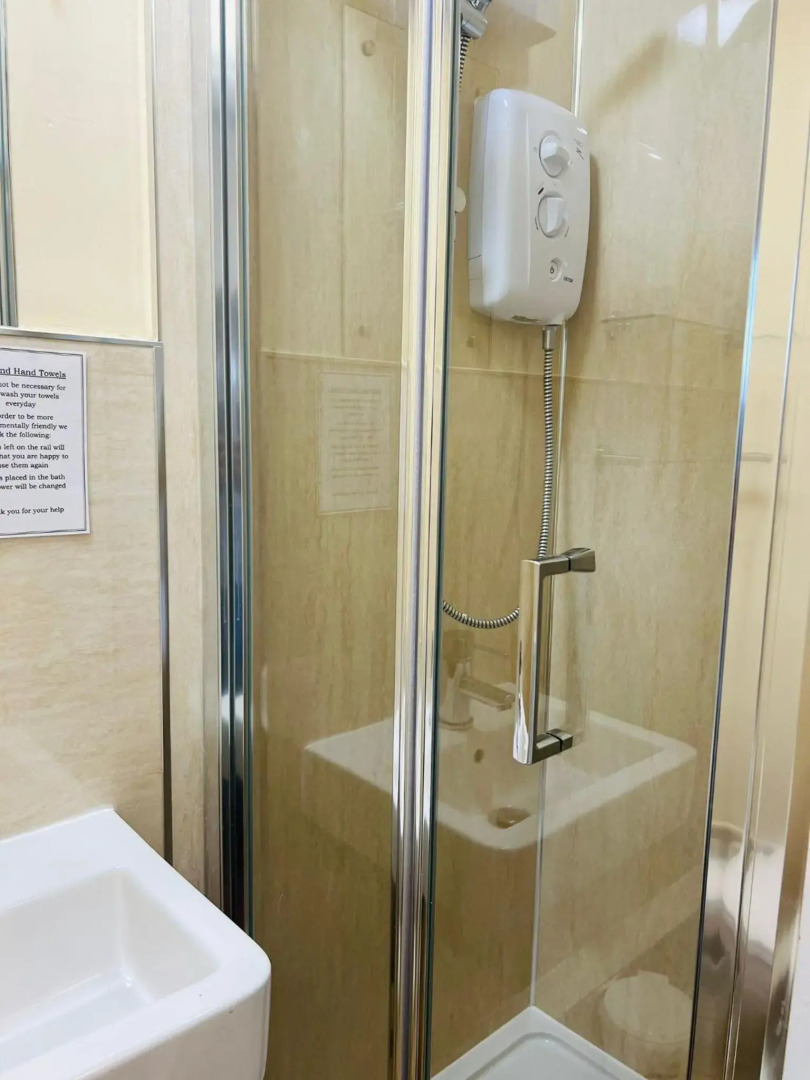 Rothwell House Hotel .